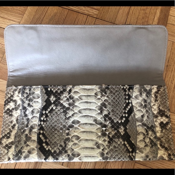 NWT! Carlos Falchi Snakeskin Clutch - Picture 6 of 6
